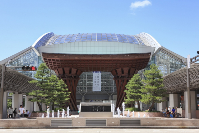 金沢駅の歴史と誕生秘話！～世界で最も美しい駅にも選ばれた鉄道交通の要～