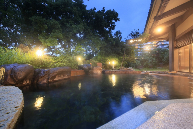 加賀温泉郷の歴史は開湯1300年を誇る！～松尾芭蕉や与謝野晶子が愛した温泉地
