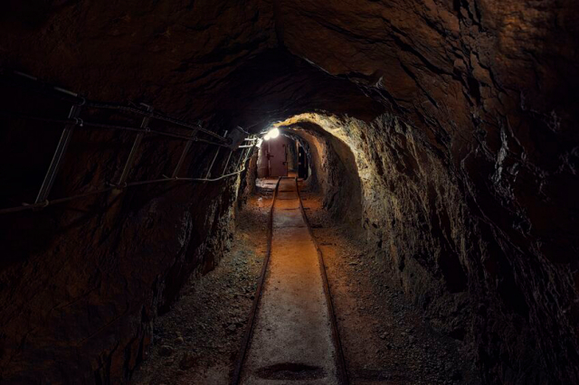 福浦トンネルは明治初期に手掘りで開通した土木遺産！