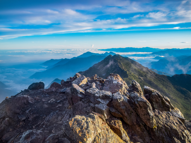 台湾の玉山は北東アジアの最高峰～霊峰・新高山と明治天皇の秘話