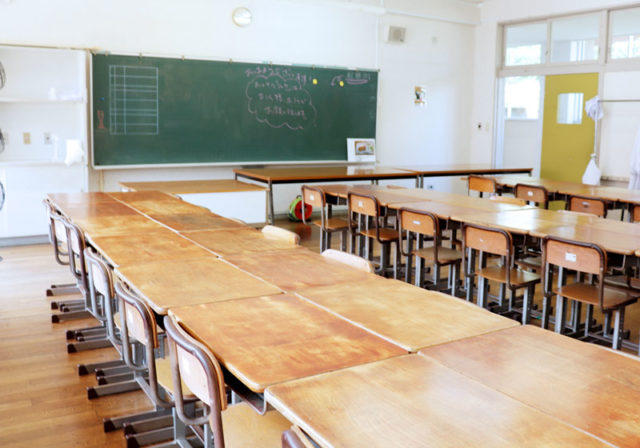 ◇食事は食堂で給食スタイル!みんな揃って「いただきます!」