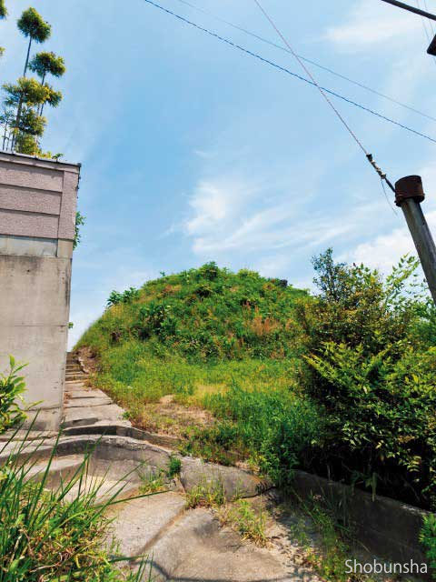 住宅街に残された古墳 艸墓古墳(カラト古墳)