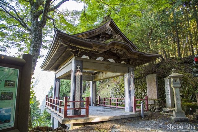 【奥秩父×三峯神社】奥宮を遥拝する場所「遥拝殿 (ようはいでん)」