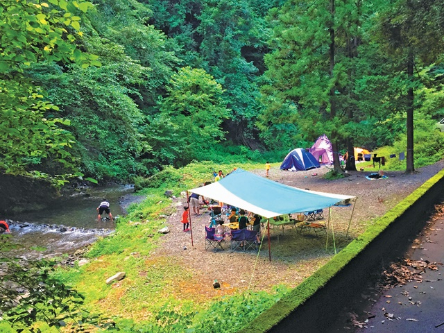 秋川渓谷 気軽なデイキャンプでバーベキューを楽しもう まっぷるトラベルガイド