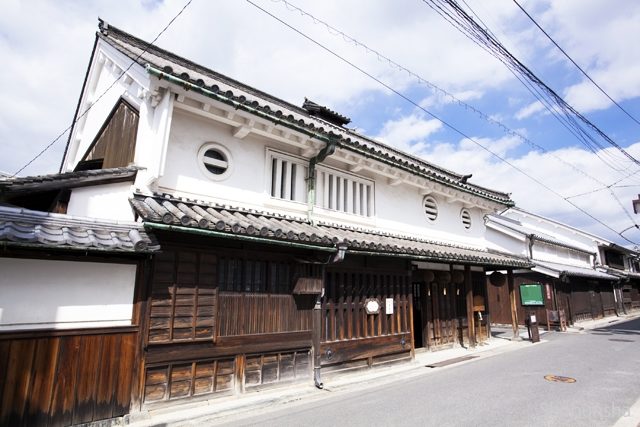 今なお現役の歴史ある造り酒屋「河合家住宅」