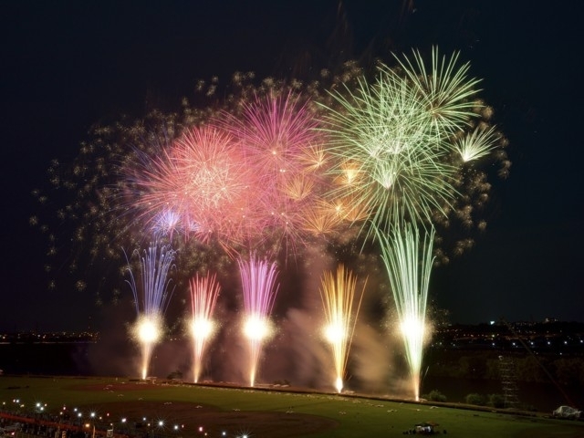 全国のおすすめ花火大会 21年版 打ち上げ数 開催日 人出など情報満載 まっぷるトラベルガイド