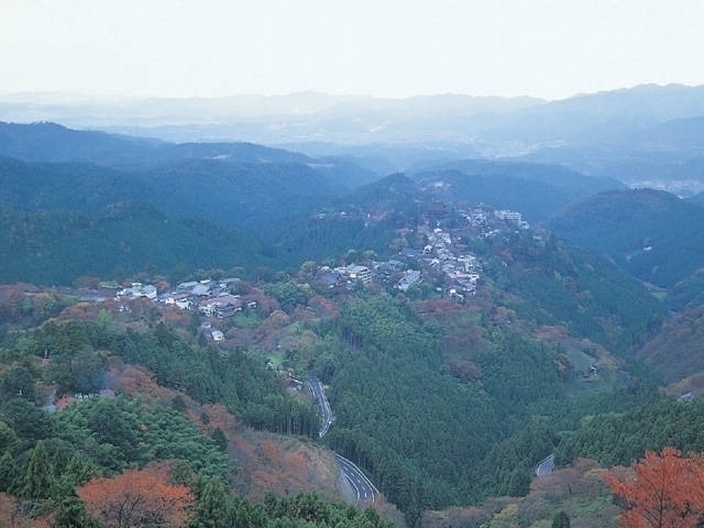 奈良県のおすすめの紅葉スポット 21年版 例年の見頃時期やイベント ライトアップなど情報満載 まっぷるトラベルガイド 奈良県のおすすめの紅葉スポット 21年版 例年の見頃時期やイベント ライトアップなど情報満載 まっぷるトラベルガイド