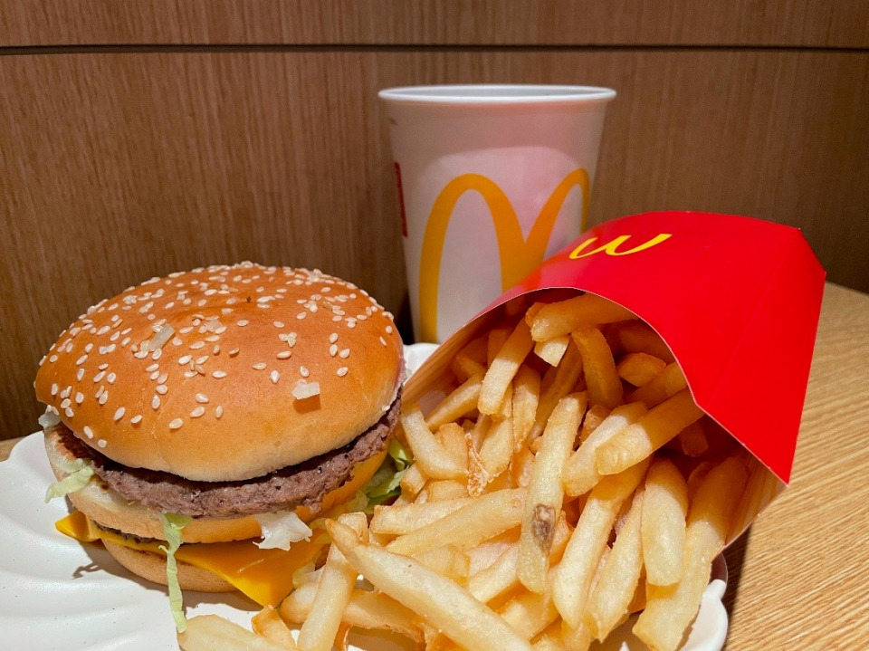 マックのひるまック(昼マック)を徹底紹介!メニューの価格からカロリー、販売時間まで! - まっぷるウェブ