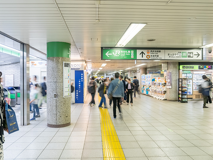 池袋駅の中央改札から東口へ出られない？迷宮ダンジョン脱出の裏技と最短ルート