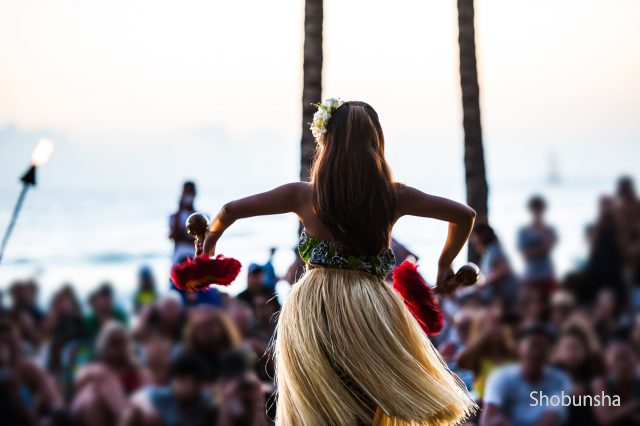 ハワイフラダンス ハワイ語で踊りといえば フラ 観光旅行メディア まっぷるトラベルガイド