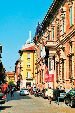 イタリア ショッピングのコツ 休日やセール時期など - まっぷるウェブ