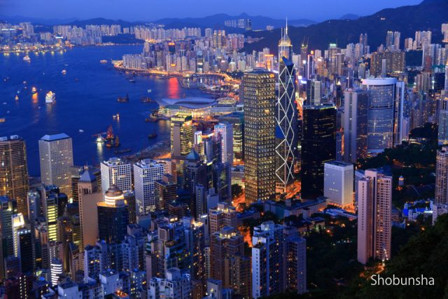 世界屈指の光のショー おすすめ香港夜景スポット 楽しみ方 まっぷるトラベルガイド