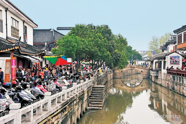 運河のある街 上海近郊【水郷古鎮】を巡る！運河に囲まれた昔ながらの風景 (2ページ目)