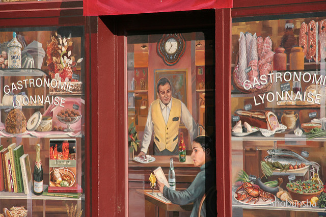 街中でアートを楽しむ、壁画の町リヨン - まっぷるウェブ