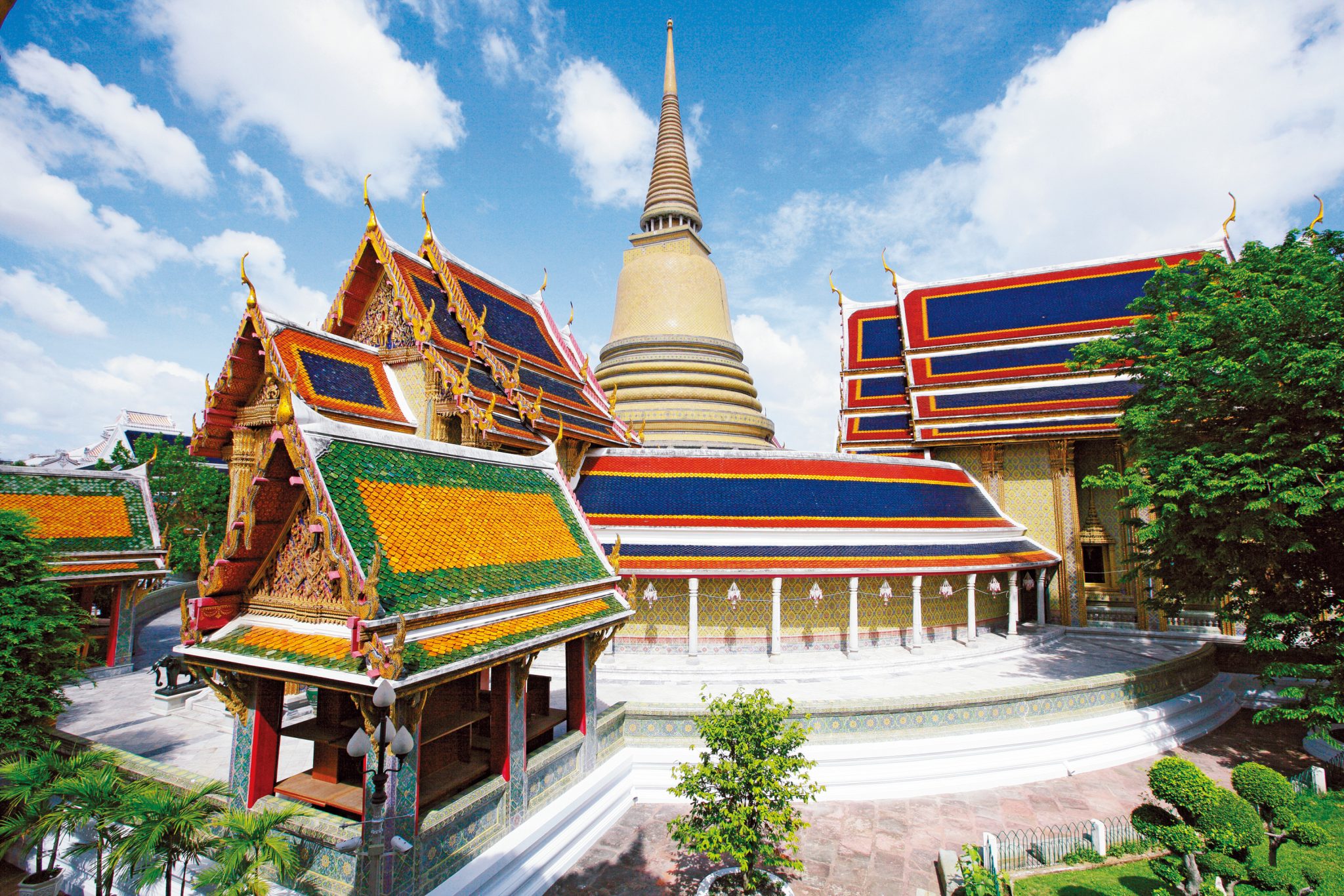 タイ旅行で行きたい歴史ある寺院11選!世界遺産や美しい寺院が登場 - まっぷるウェブ