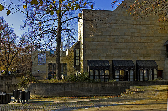 3035205681_3f1585b9a1_z