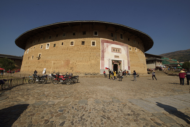 15577551113_7bf32ca74b_z