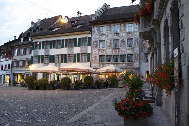 15776977612_e557393867_z