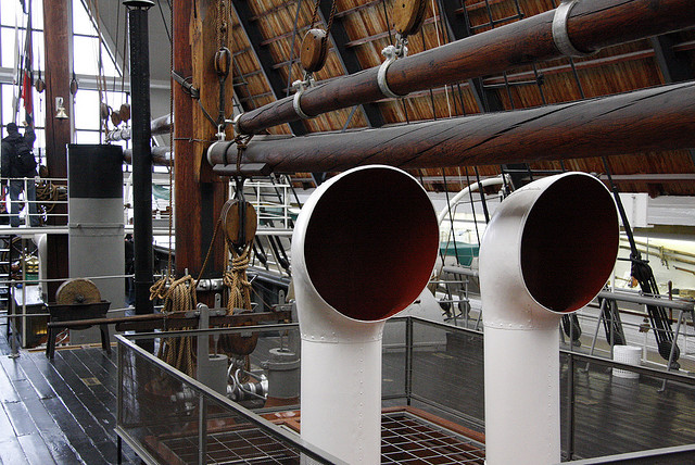 2393703694_cfe9bf9cee_z