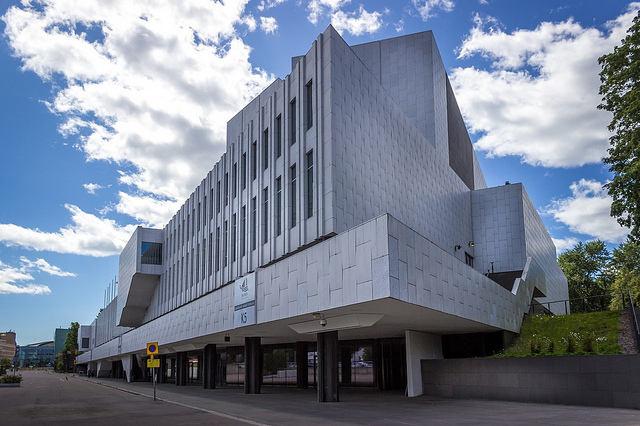 9306163205_bea51bdc4f_z