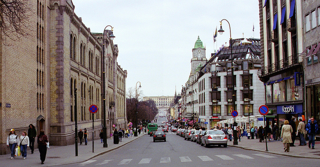 11736472674_9bbfa59b94_z