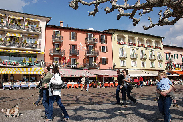 3414869365_8b4edb2244_z