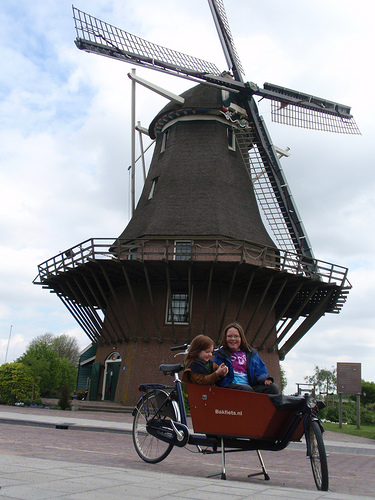 3536400466_94c6009bef_z