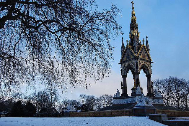 4376864096_445e669efe_z