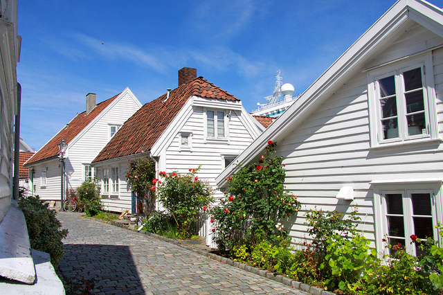 6127367501_799666639d_z