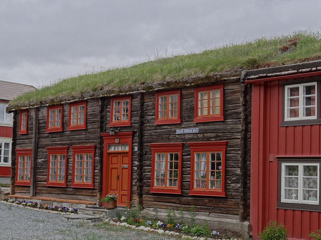 14958717281_4c0ef87fe6_z