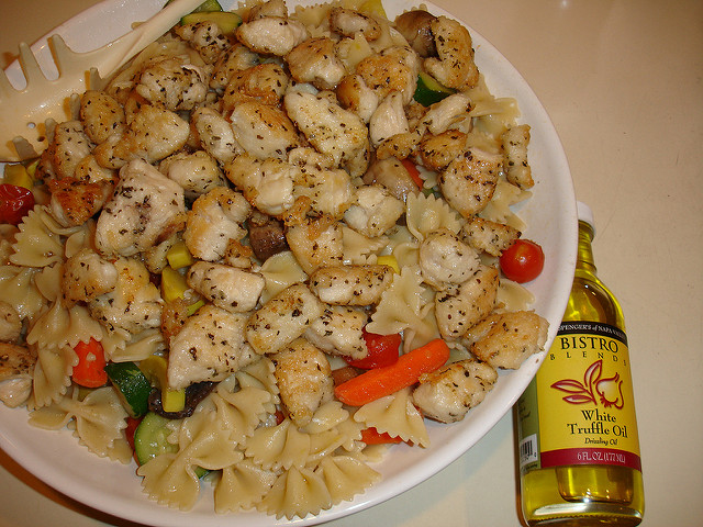 2455634657_3f876b3cd0_z