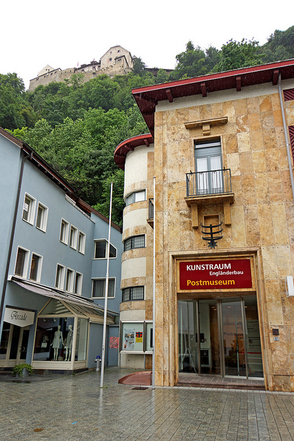 19627906256_fe6531708b_z