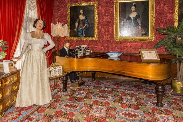 19639937328_b19247085c_z